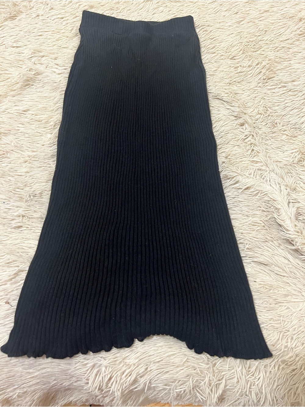 Petal & Pup Black Ribbed Knit Midi Skirt